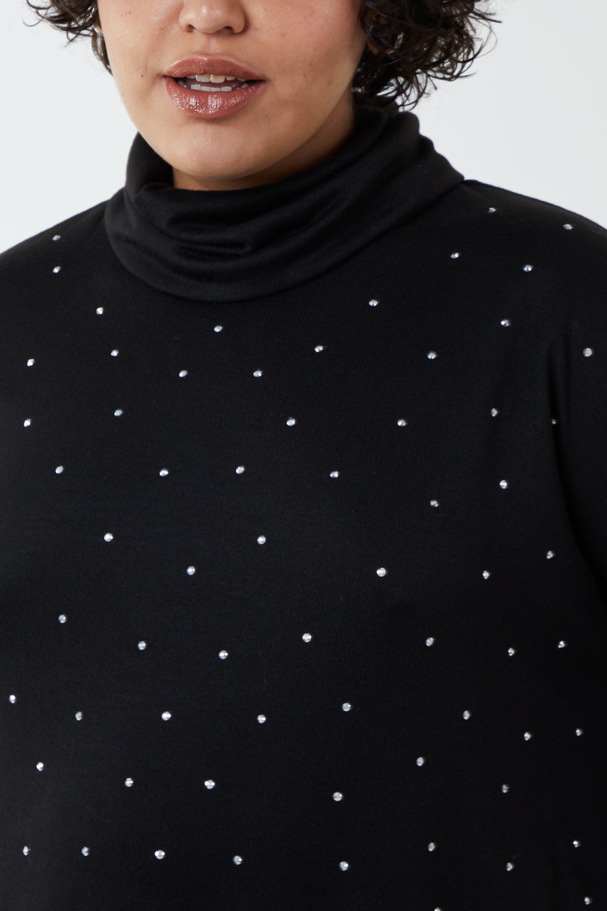 Curve Diamante Roll Neck