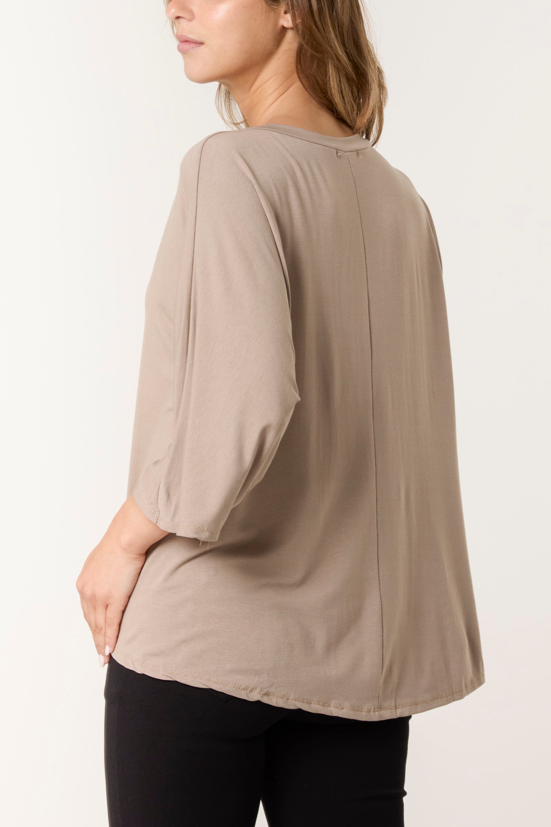 Round Neck 3/4 Sleeve Stretch Top