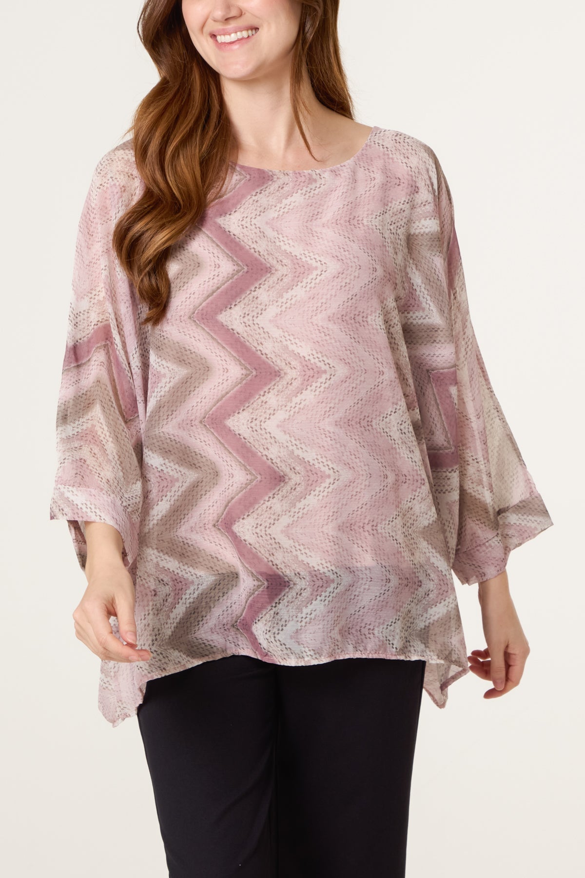 Zigzag Scoop Neck Chiffon Blouse