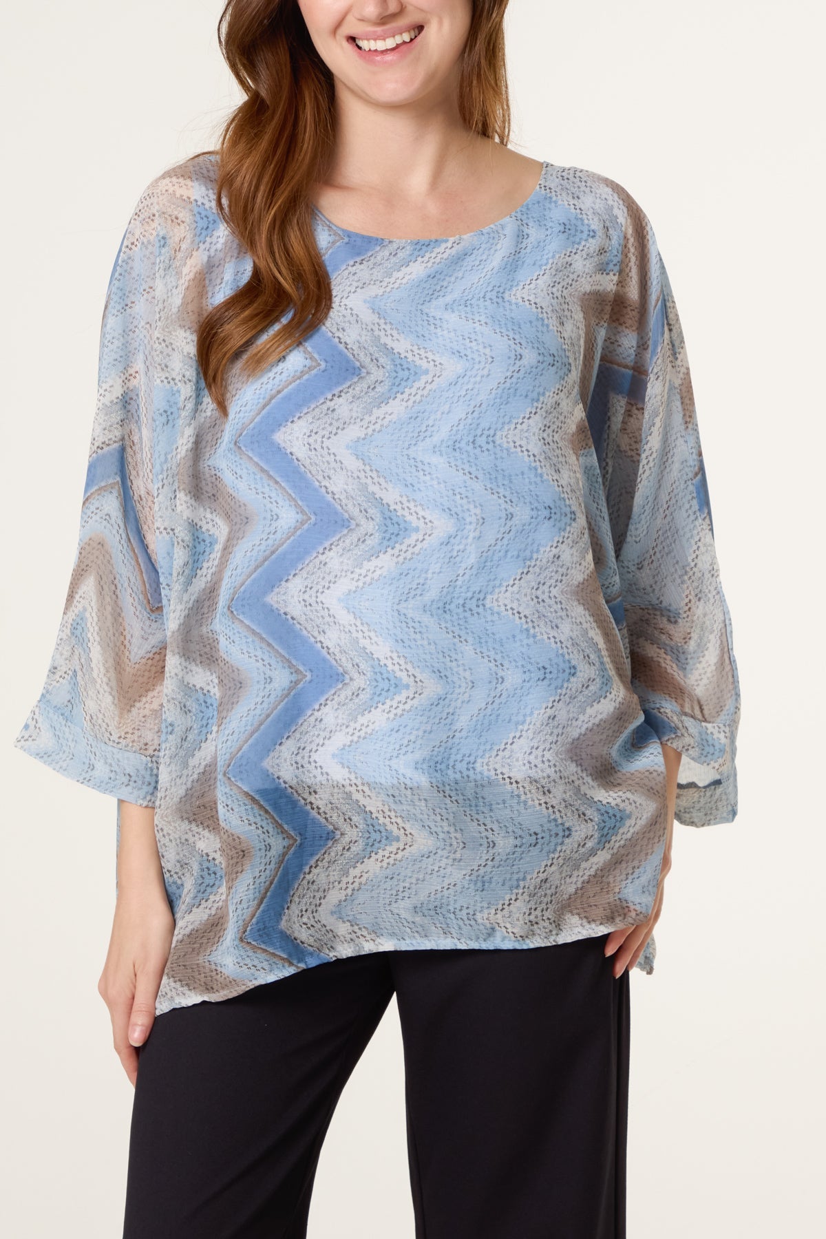 Zigzag Scoop Neck Chiffon Blouse