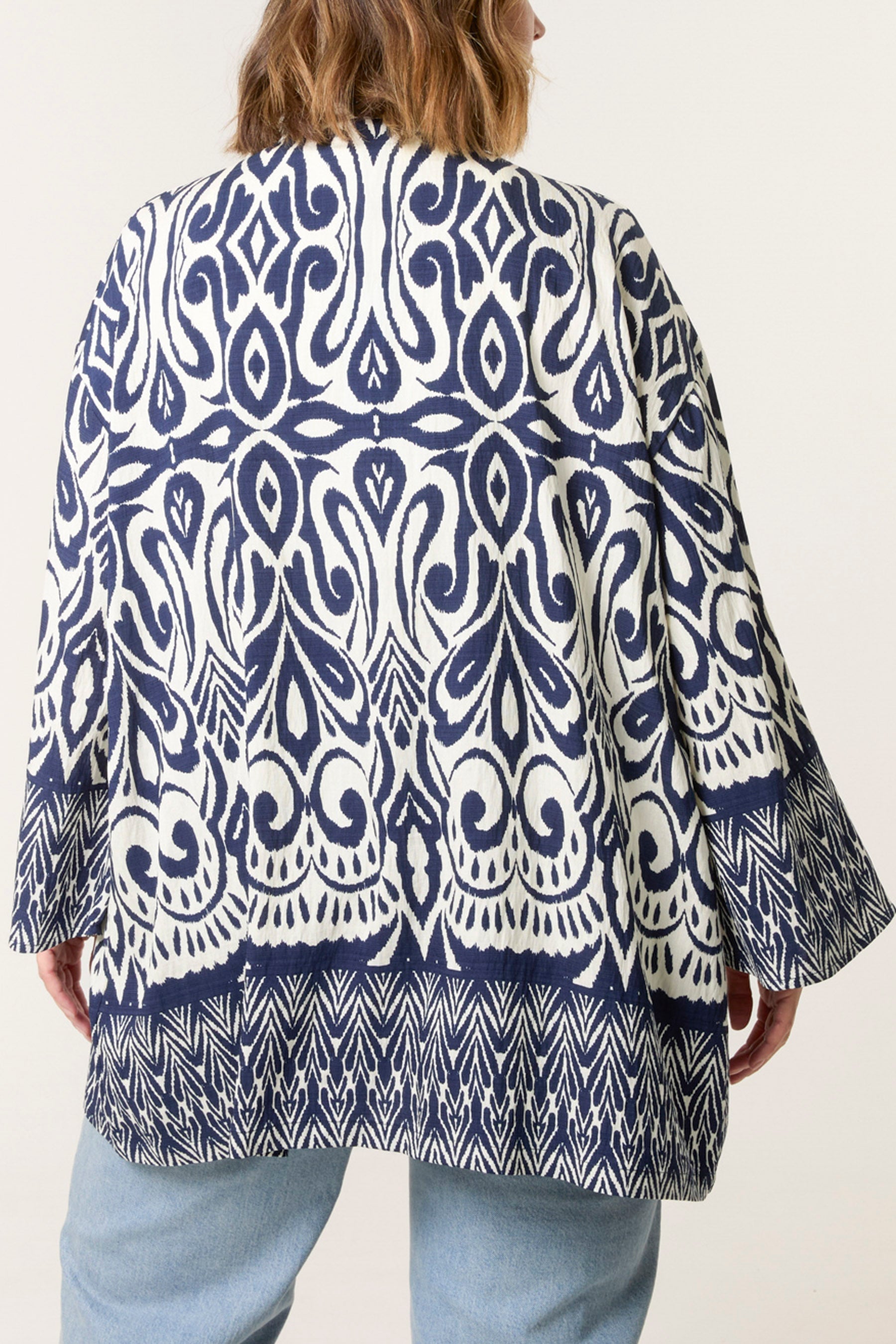 Curve Border Print Kimono