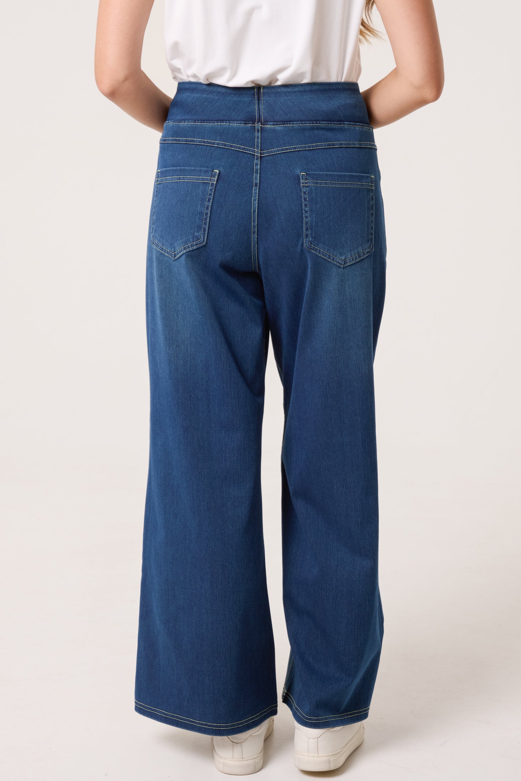 Wide Waistband & Wide Leg Jeans
