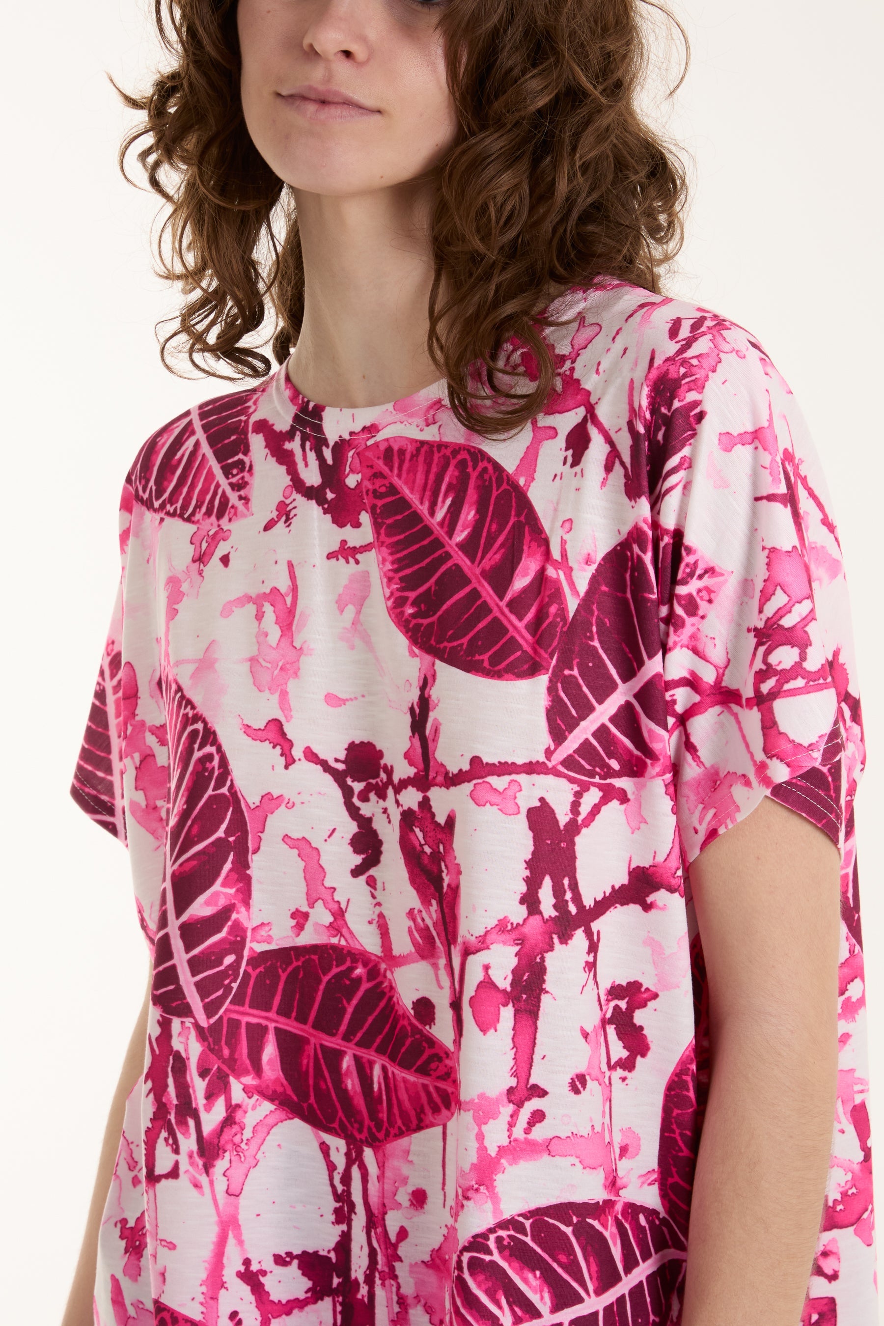 Abstract Leaf & Paint Splatter Print Tee