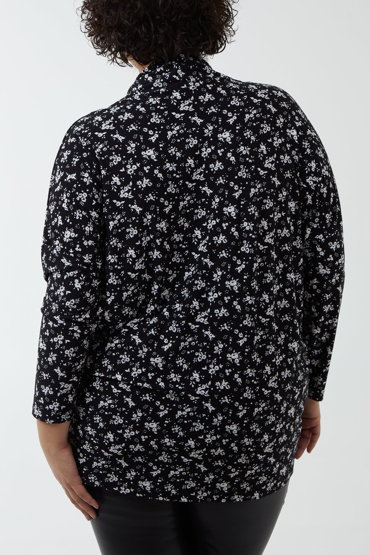 Curve Ditsy Floral Drape Dip Hem Top