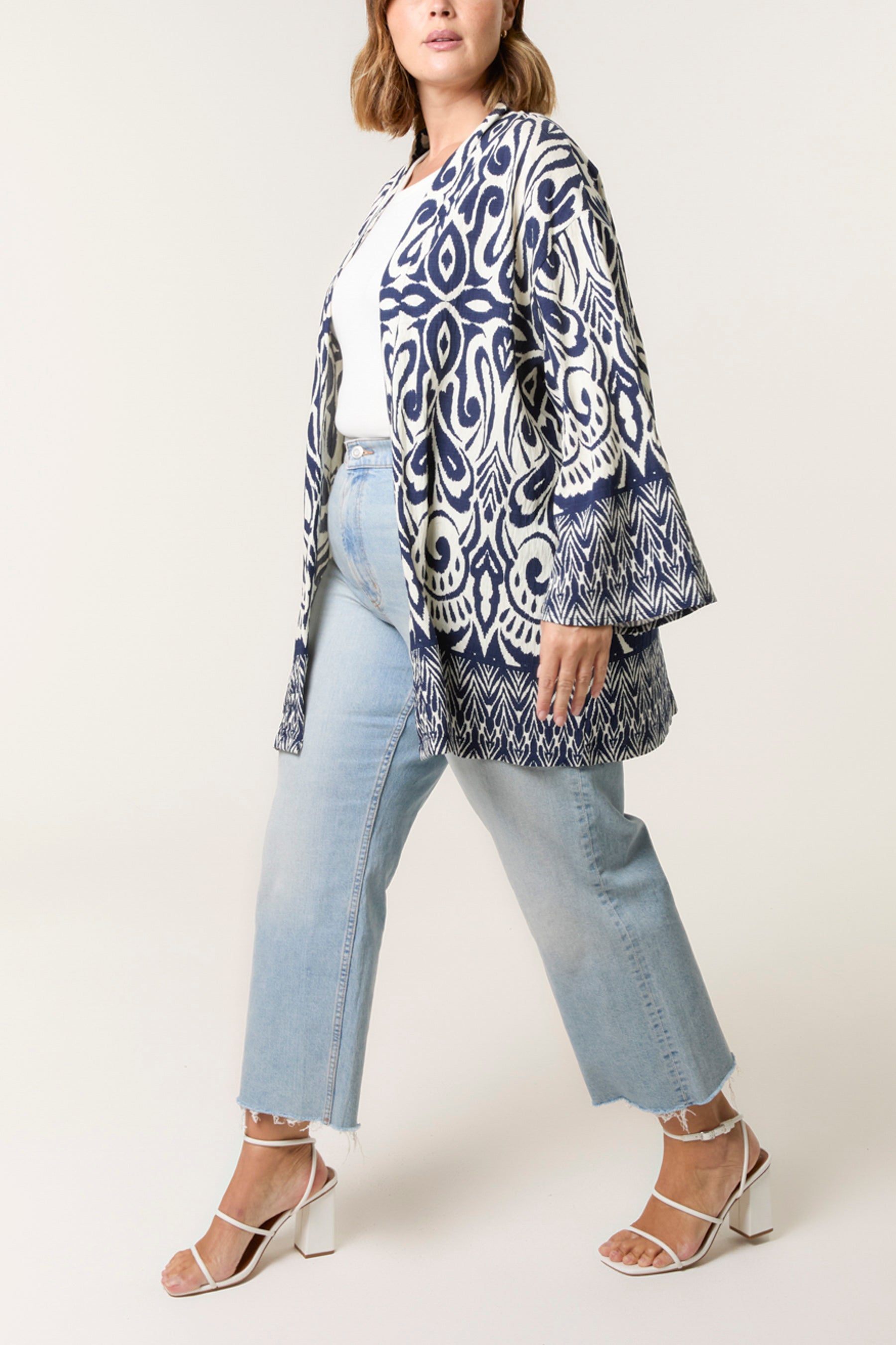 Curve Border Print Kimono